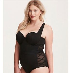 MESH SIDE ONE PIECE SWIMSUIT